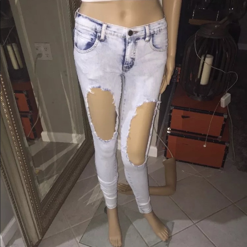 Lolo jeans distressed front rips size 1